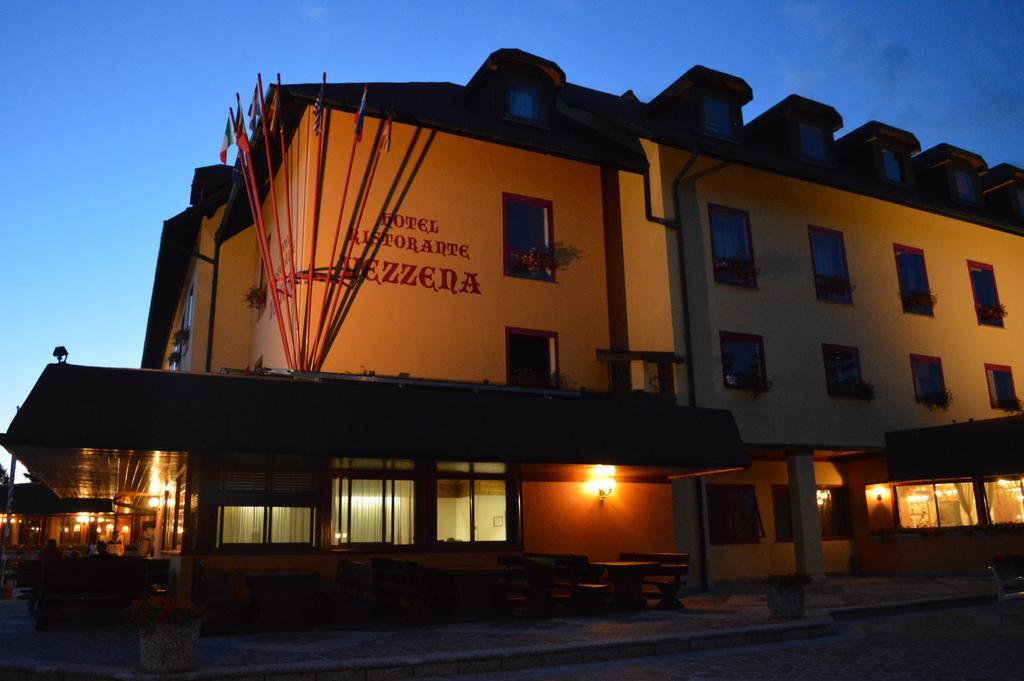 Hotel Vezzena Malga Postesina エクステリア 写真
